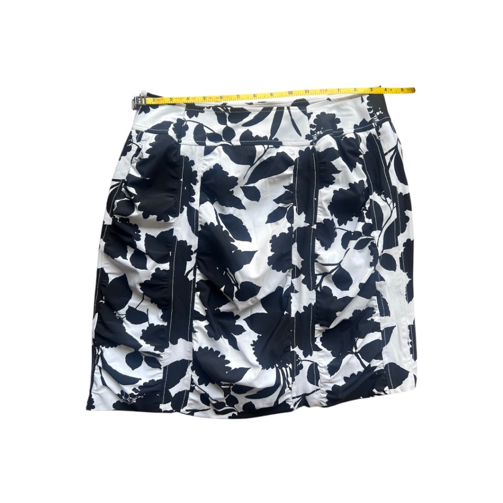 Black White Floral Mini Skirt Made in New York Size 8 - Picture 5 of 7